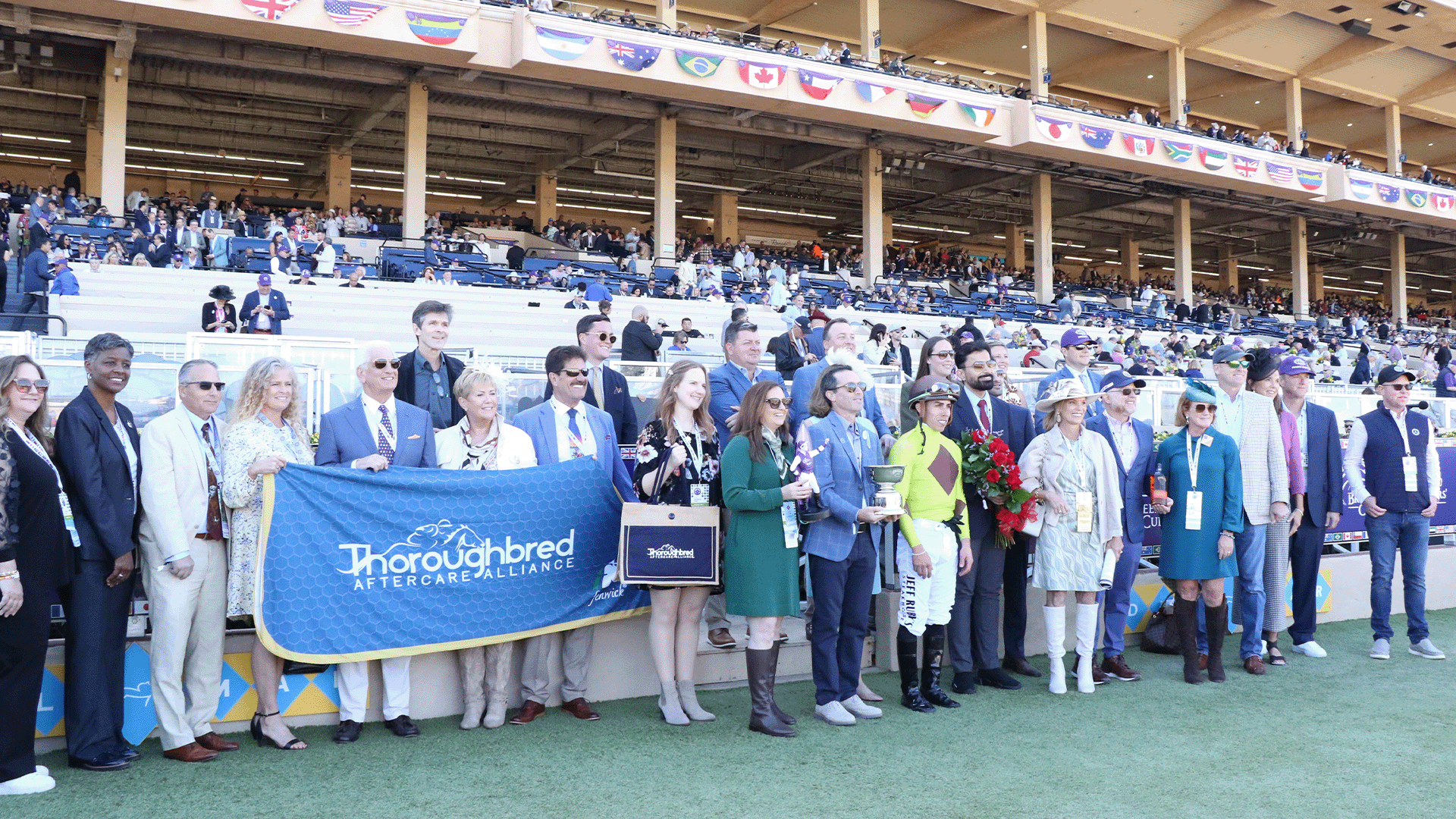 Thoroughbred Aftercare Alliance Showcases Aftercare Efforts at Pacific Classic Day